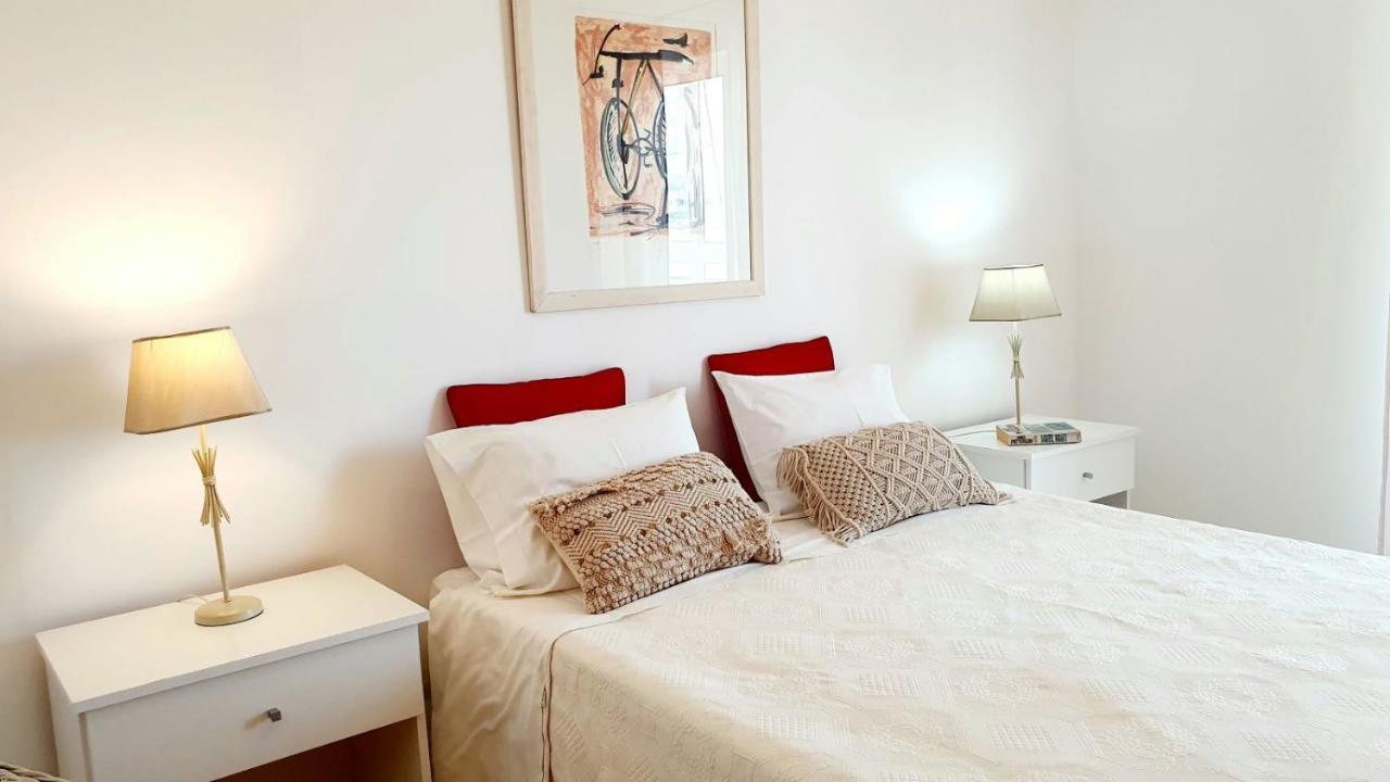 Quarteira Beach Vacation: 2Br Steps To The Sand Eksteriør bilde